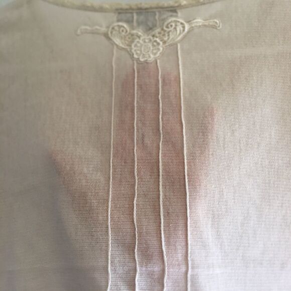 Vintage Y2K Delicate Scalloped Lace Ivory Pleated Blouse - Picture 9 of 12